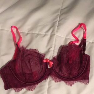 Victoria Secret Demi Bra 32 D